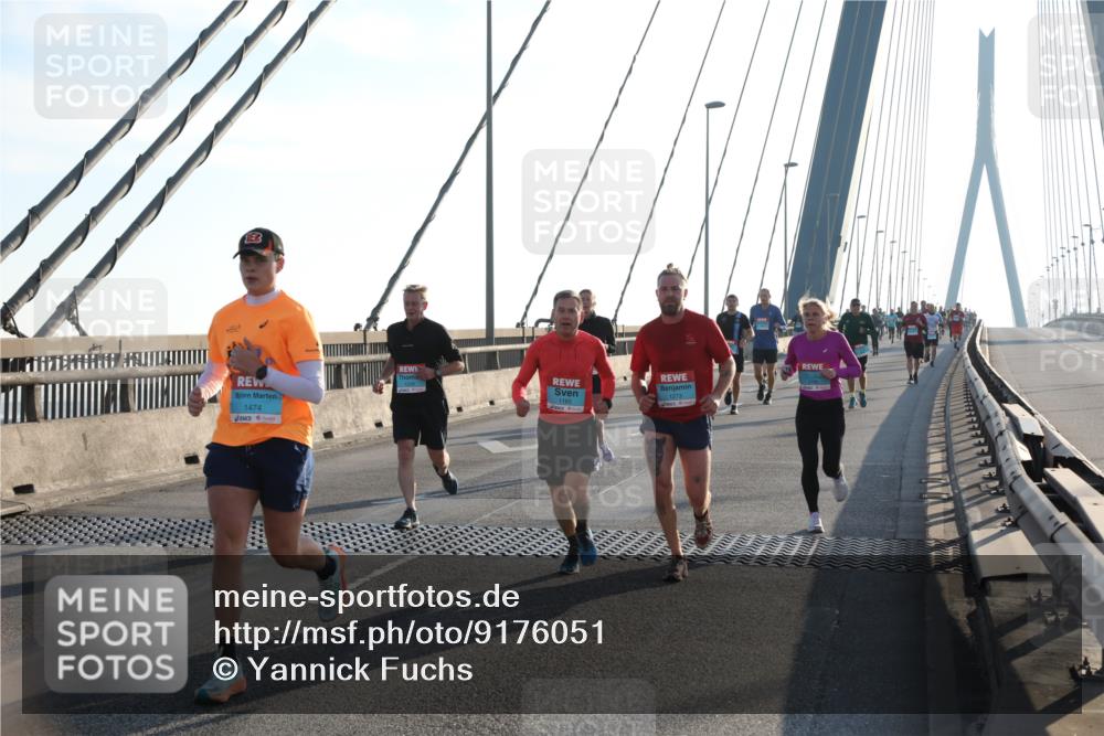 03.10.2025 - Köhlbrandbrückenlauf Yannick Fuchs http://msf.ph/oto/9176051 03.10.2025 08:25:24 Position 1 1474, 1273 meine-sportfotos.de