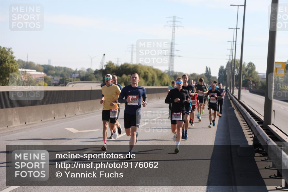 03.10.2025 - Köhlbrandbrückenlauf Yannick Fuchs http://msf.ph/oto/9176062 03.10.2025 11:13:30 Position 3  meine-sportfotos.de