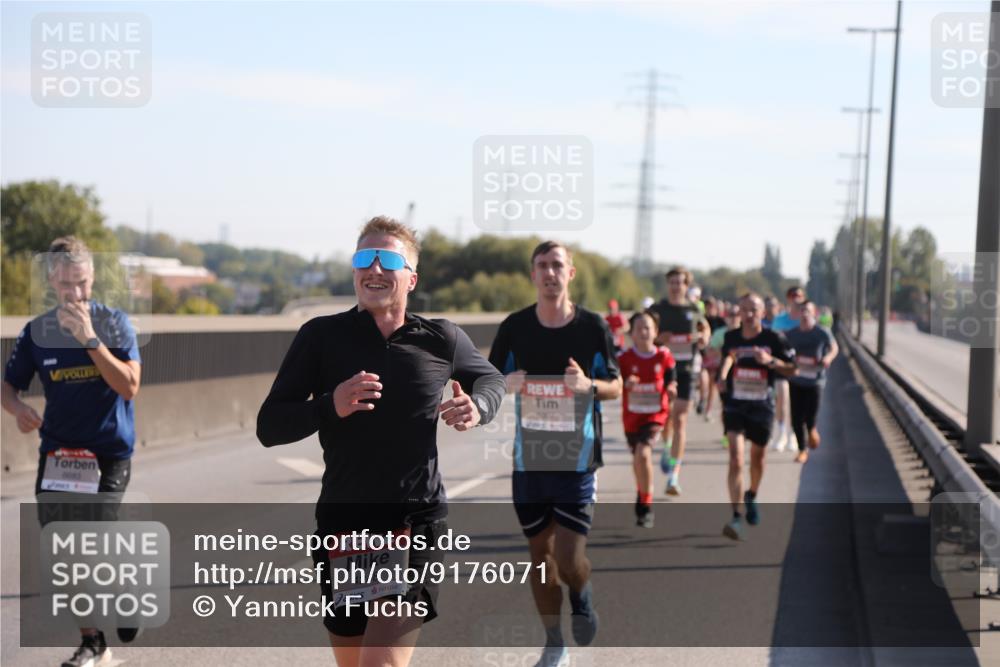 03.10.2025 - Köhlbrandbrückenlauf Yannick Fuchs http://msf.ph/oto/9176071 03.10.2025 11:13:33 Position 3 6663, 4248, 6307 meine-sportfotos.de