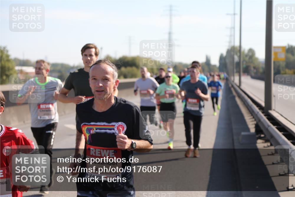 03.10.2025 - Köhlbrandbrückenlauf Yannick Fuchs http://msf.ph/oto/9176087 03.10.2025 11:13:36 Position 3 6015 meine-sportfotos.de