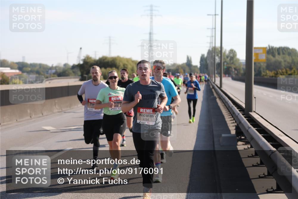 03.10.2025 - Köhlbrandbrückenlauf Yannick Fuchs http://msf.ph/oto/9176091 03.10.2025 11:13:37 Position 3 4129, 41, 4231 meine-sportfotos.de