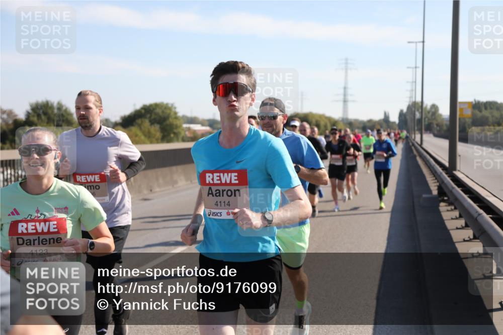 03.10.2025 - Köhlbrandbrückenlauf Yannick Fuchs http://msf.ph/oto/9176099 03.10.2025 11:13:39 Position 3 4123, 4114 meine-sportfotos.de