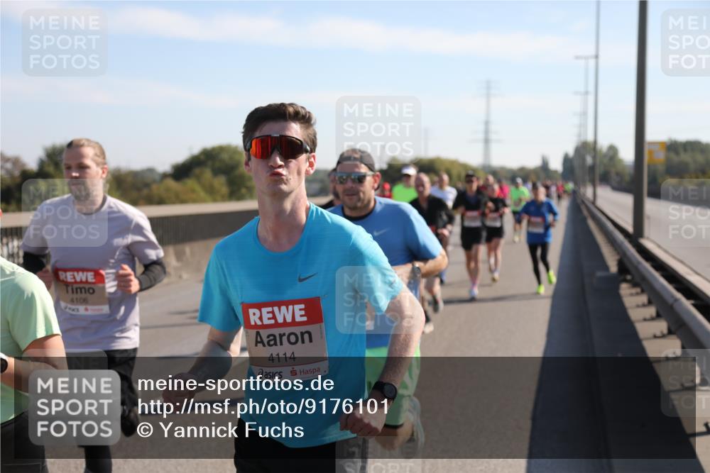 03.10.2025 - Köhlbrandbrückenlauf Yannick Fuchs http://msf.ph/oto/9176101 03.10.2025 11:13:39 Position 3 4106, 4114 meine-sportfotos.de