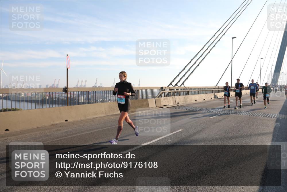 03.10.2025 - Köhlbrandbrückenlauf Yannick Fuchs http://msf.ph/oto/9176108 03.10.2025 08:25:27 Position 1  meine-sportfotos.de