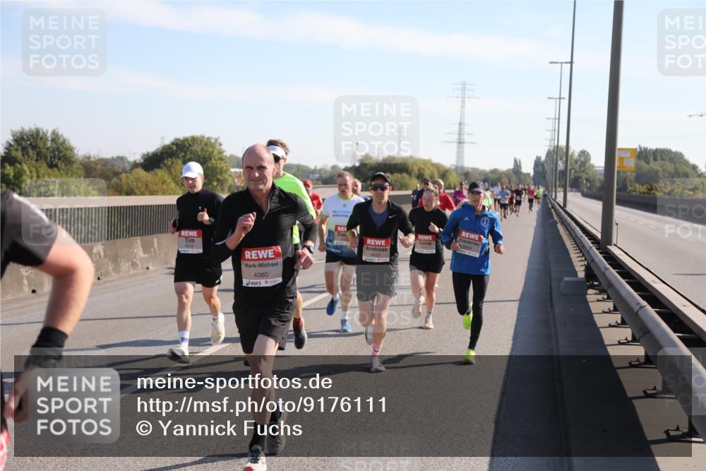 03.10.2025 - Köhlbrandbrückenlauf Yannick Fuchs http://msf.ph/oto/9176111 03.10.2025 11:13:41 Position 3 6518, 4080, 5669 meine-sportfotos.de