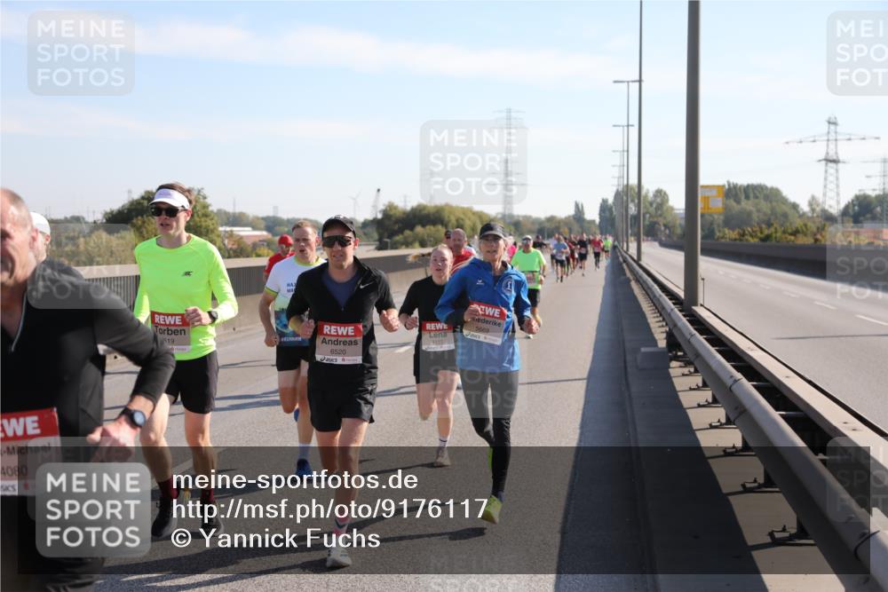 03.10.2025 - Köhlbrandbrückenlauf Yannick Fuchs http://msf.ph/oto/9176117 03.10.2025 11:13:42 Position 3 4080, 519, 4111, 6520, 5669 meine-sportfotos.de