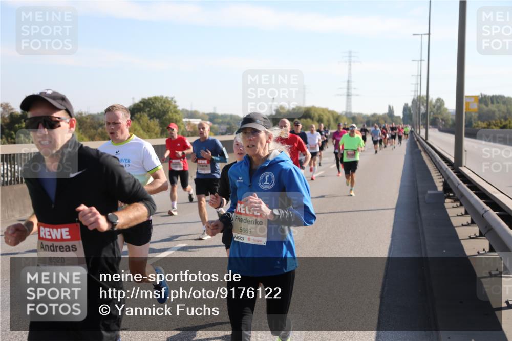 03.10.2025 - Köhlbrandbrückenlauf Yannick Fuchs http://msf.ph/oto/9176122 03.10.2025 11:13:43 Position 3 6520, 5669 meine-sportfotos.de
