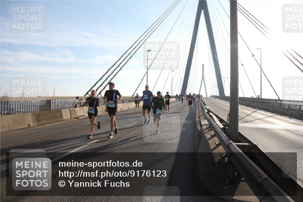 03.10.2025 - Köhlbrandbrückenlauf Yannick Fuchs http://msf.ph/oto/9176123 03.10.2025 08:25:29 Position 1  meine-sportfotos.de