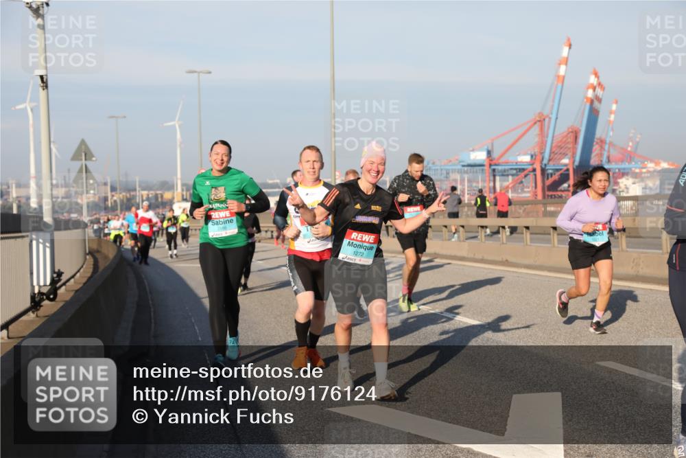 03.10.2025 - Köhlbrandbrückenlauf Yannick Fuchs http://msf.ph/oto/9176124 03.10.2025 08:46:16 Position 2 3186, 1272 meine-sportfotos.de