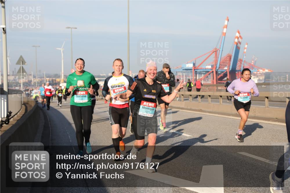 03.10.2025 - Köhlbrandbrückenlauf Yannick Fuchs http://msf.ph/oto/9176127 03.10.2025 08:46:16 Position 2 3186, 1272 meine-sportfotos.de