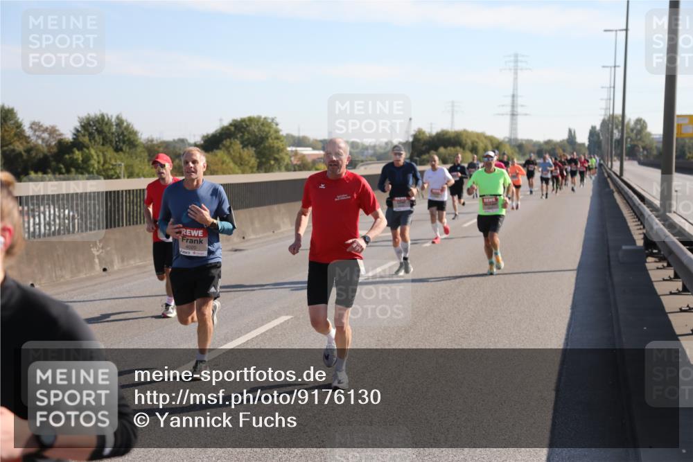 03.10.2025 - Köhlbrandbrückenlauf Yannick Fuchs http://msf.ph/oto/9176130 03.10.2025 11:13:44 Position 3 4020 meine-sportfotos.de