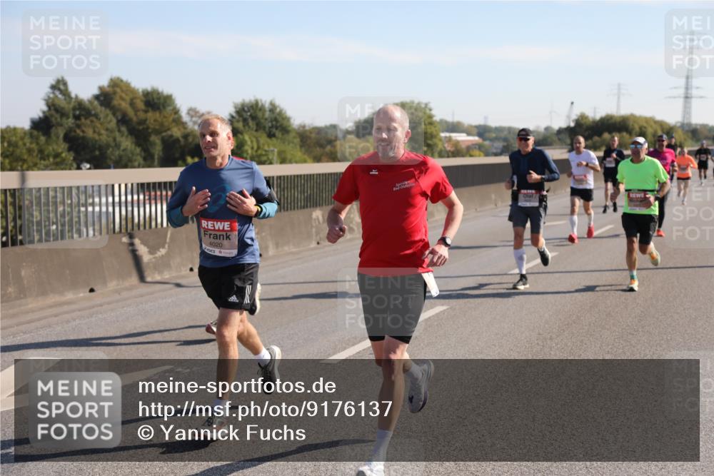 03.10.2025 - Köhlbrandbrückenlauf Yannick Fuchs http://msf.ph/oto/9176137 03.10.2025 11:13:44 Position 3 4020 meine-sportfotos.de