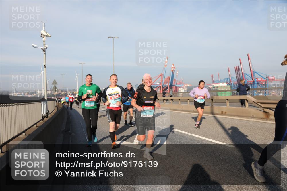 03.10.2025 - Köhlbrandbrückenlauf Yannick Fuchs http://msf.ph/oto/9176139 03.10.2025 08:46:17 Position 2 13, 1272 meine-sportfotos.de