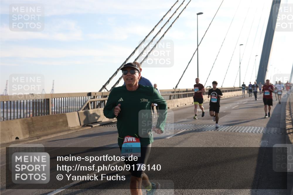 03.10.2025 - Köhlbrandbrückenlauf Yannick Fuchs http://msf.ph/oto/9176140 03.10.2025 08:25:31 Position 1 3812 meine-sportfotos.de