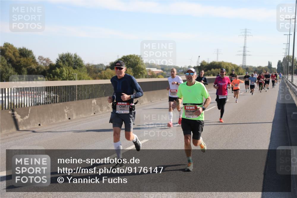 03.10.2025 - Köhlbrandbrückenlauf Yannick Fuchs http://msf.ph/oto/9176147 03.10.2025 11:13:46 Position 3 6629, 5957 meine-sportfotos.de