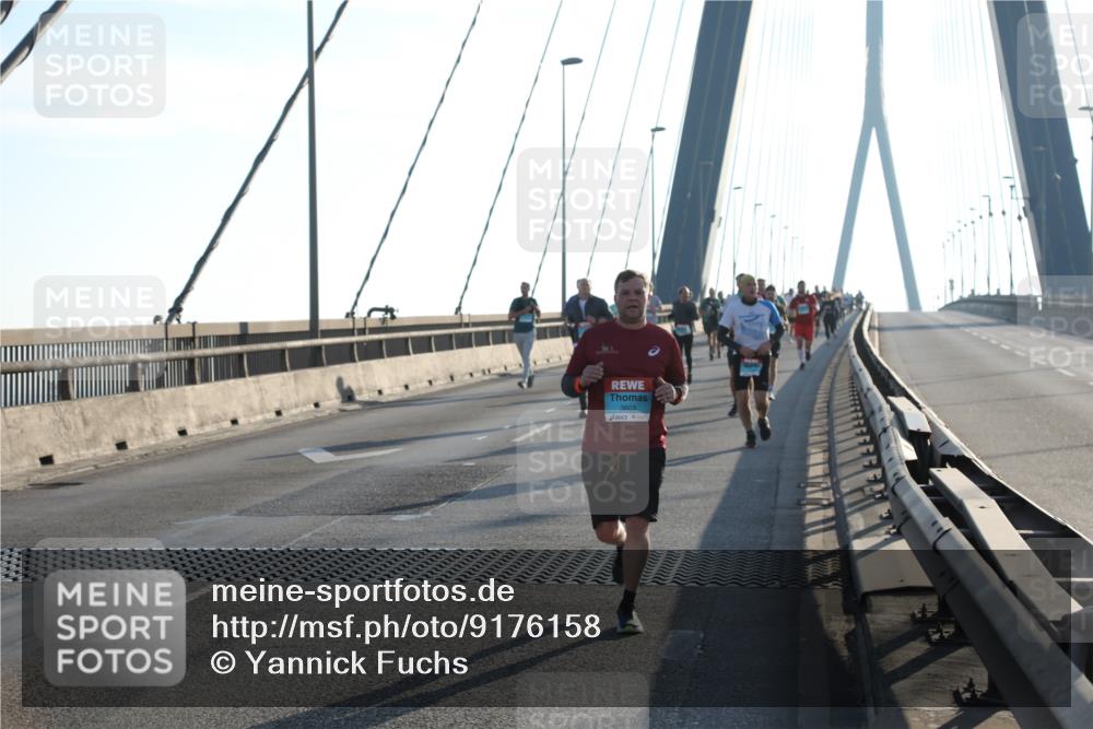 03.10.2025 - Köhlbrandbrückenlauf Yannick Fuchs http://msf.ph/oto/9176158 03.10.2025 08:25:32 Position 1 3603 meine-sportfotos.de