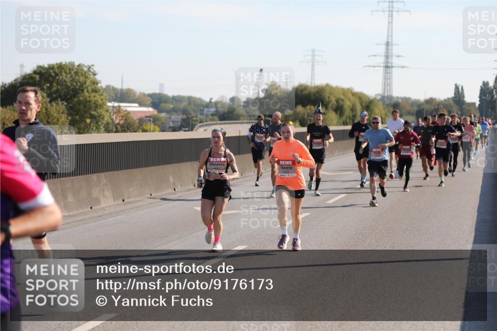 03.10.2025 - Köhlbrandbrückenlauf Yannick Fuchs http://msf.ph/oto/9176173 03.10.2025 11:13:49 Position 3 4095 meine-sportfotos.de