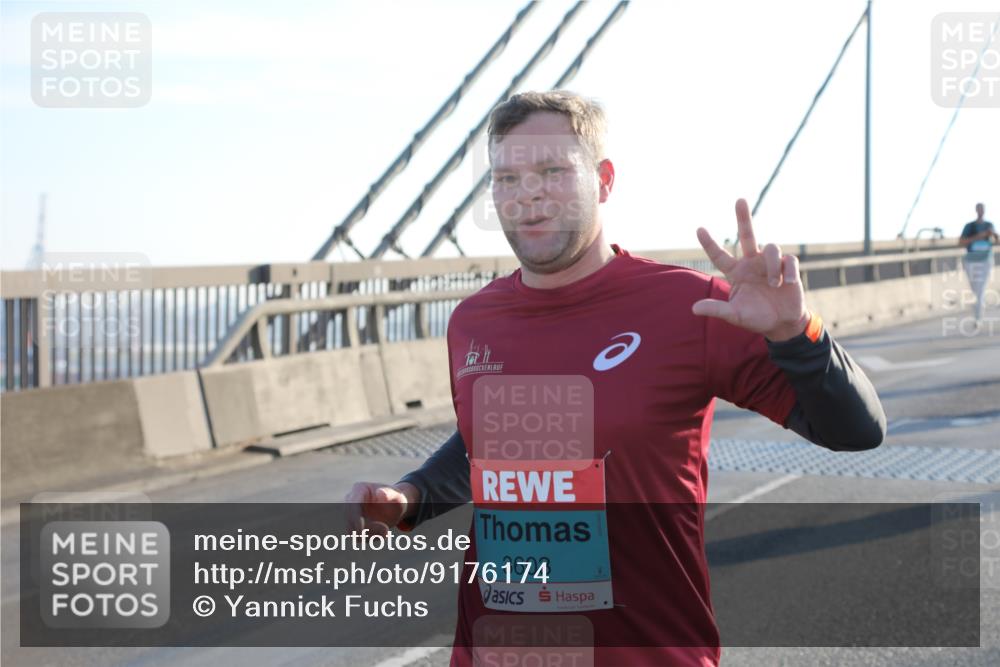 03.10.2025 - Köhlbrandbrückenlauf Yannick Fuchs http://msf.ph/oto/9176174 03.10.2025 08:25:35 Position 1 3603 meine-sportfotos.de