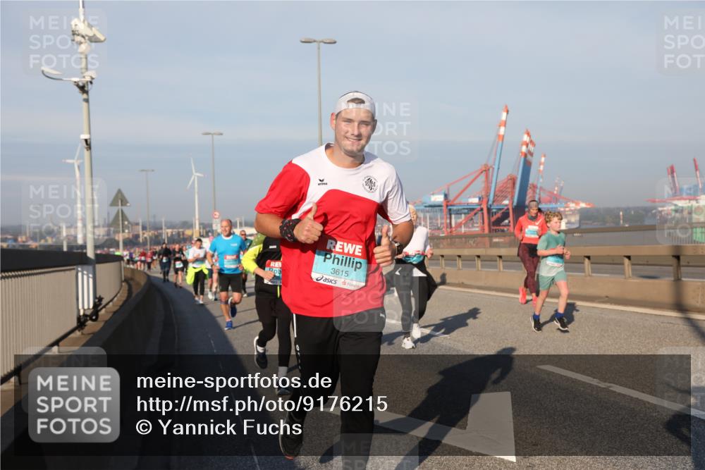03.10.2025 - Köhlbrandbrückenlauf Yannick Fuchs http://msf.ph/oto/9176215 03.10.2025 08:46:26 Position 2 3615 meine-sportfotos.de