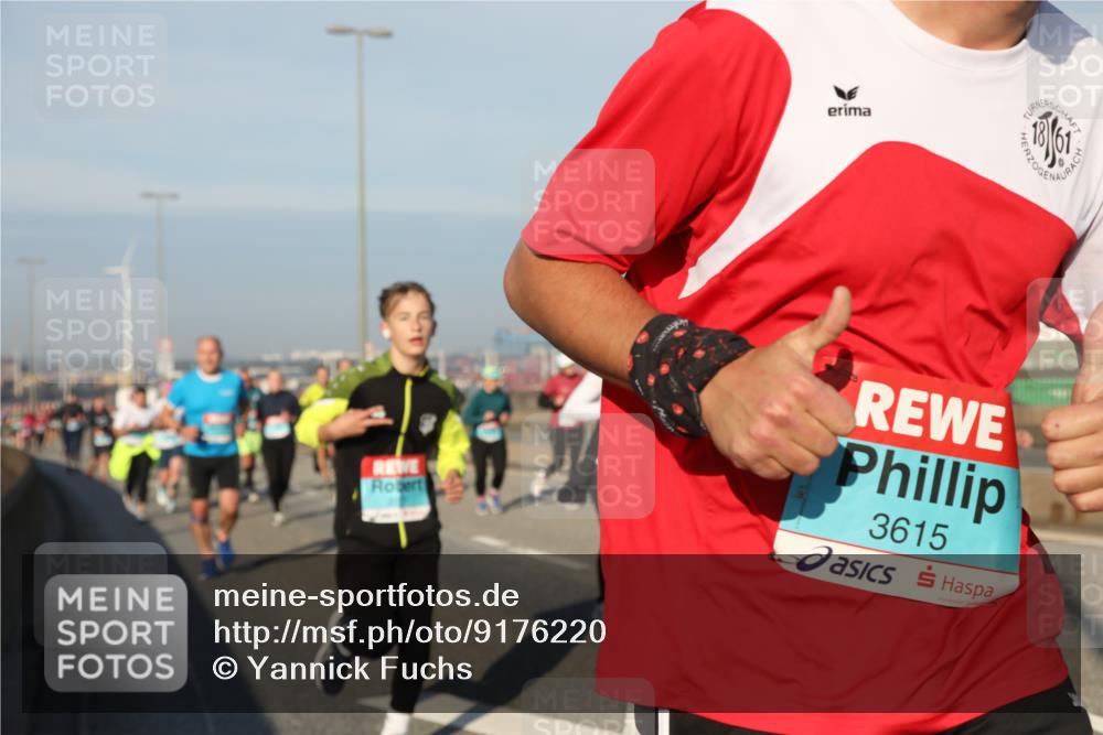 03.10.2025 - Köhlbrandbrückenlauf Yannick Fuchs http://msf.ph/oto/9176220 03.10.2025 08:46:27 Position 2 18, 61, 3615 meine-sportfotos.de