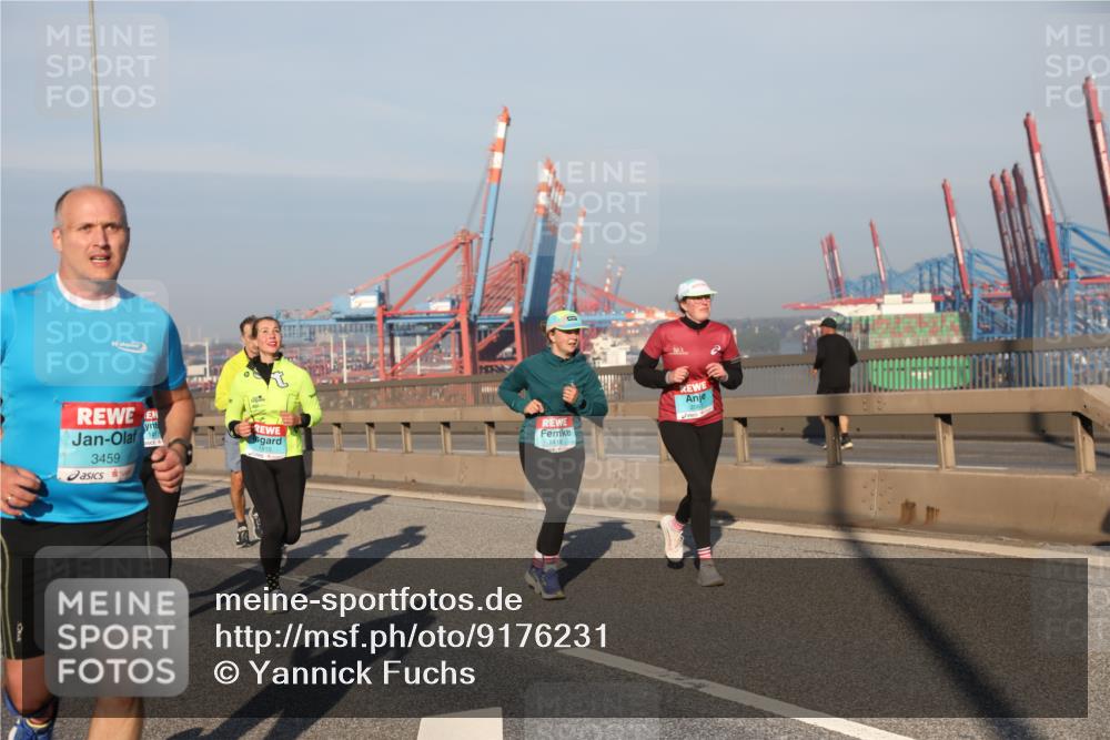 03.10.2025 - Köhlbrandbrückenlauf Yannick Fuchs http://msf.ph/oto/9176231 03.10.2025 08:46:29 Position 2 3459, 1418 meine-sportfotos.de
