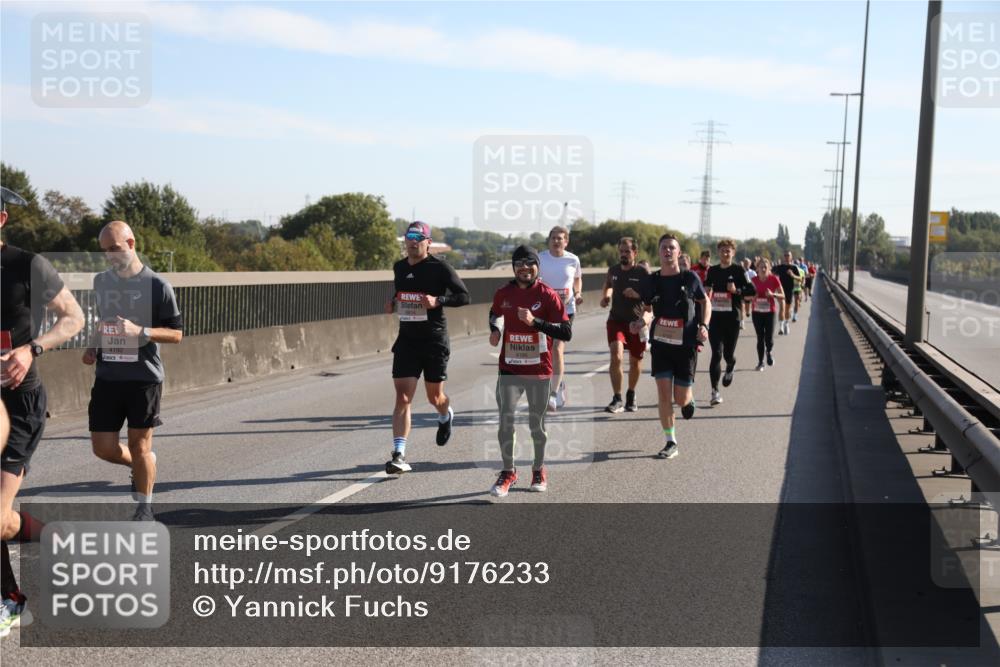 03.10.2025 - Köhlbrandbrückenlauf Yannick Fuchs http://msf.ph/oto/9176233 03.10.2025 11:13:55 Position 3 4192 meine-sportfotos.de