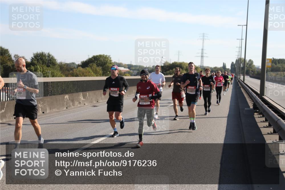 03.10.2025 - Köhlbrandbrückenlauf Yannick Fuchs http://msf.ph/oto/9176236 03.10.2025 11:13:55 Position 3 6614 meine-sportfotos.de