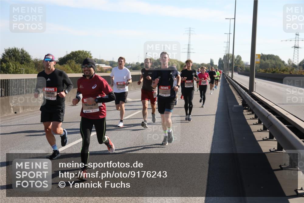 03.10.2025 - Köhlbrandbrückenlauf Yannick Fuchs http://msf.ph/oto/9176243 03.10.2025 11:13:55 Position 3 6614, 4186, 6762 meine-sportfotos.de