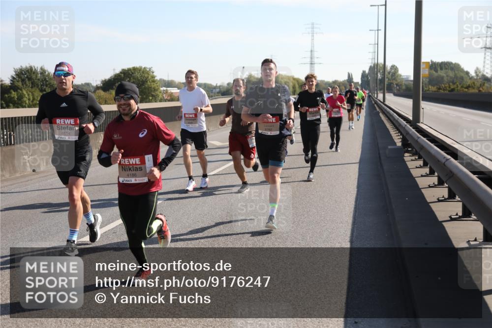03.10.2025 - Köhlbrandbrückenlauf Yannick Fuchs http://msf.ph/oto/9176247 03.10.2025 11:13:55 Position 3 6614, 4186, 6762 meine-sportfotos.de