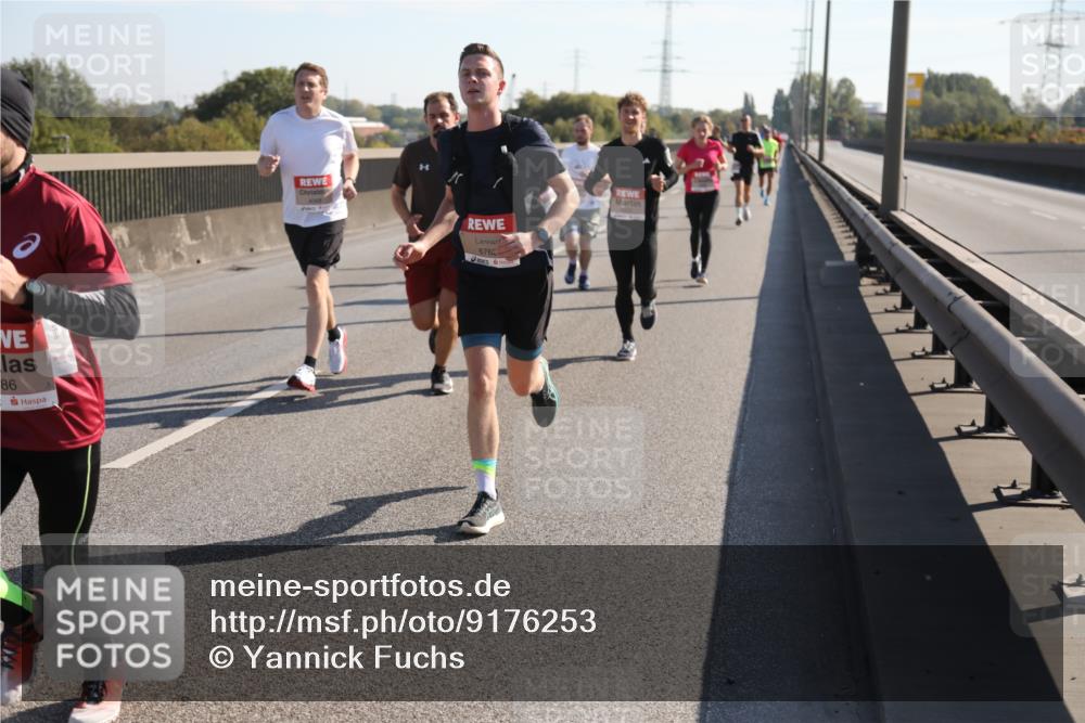 03.10.2025 - Köhlbrandbrückenlauf Yannick Fuchs http://msf.ph/oto/9176253 03.10.2025 11:13:56 Position 3 86, 6762 meine-sportfotos.de