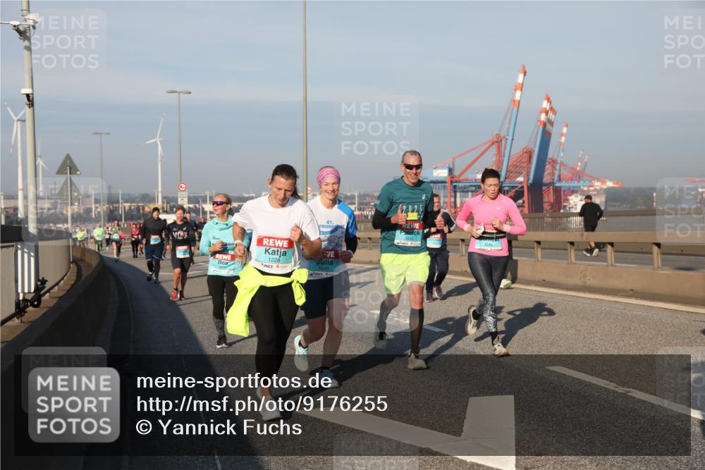 03.10.2025 - Köhlbrandbrückenlauf Yannick Fuchs http://msf.ph/oto/9176255 03.10.2025 08:46:32 Position 2 3550, 3549, 41, 2025, 1228, 1640, 18 meine-sportfotos.de