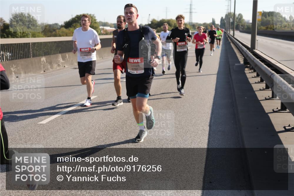 03.10.2025 - Köhlbrandbrückenlauf Yannick Fuchs http://msf.ph/oto/9176256 03.10.2025 11:13:56 Position 3 6762 meine-sportfotos.de