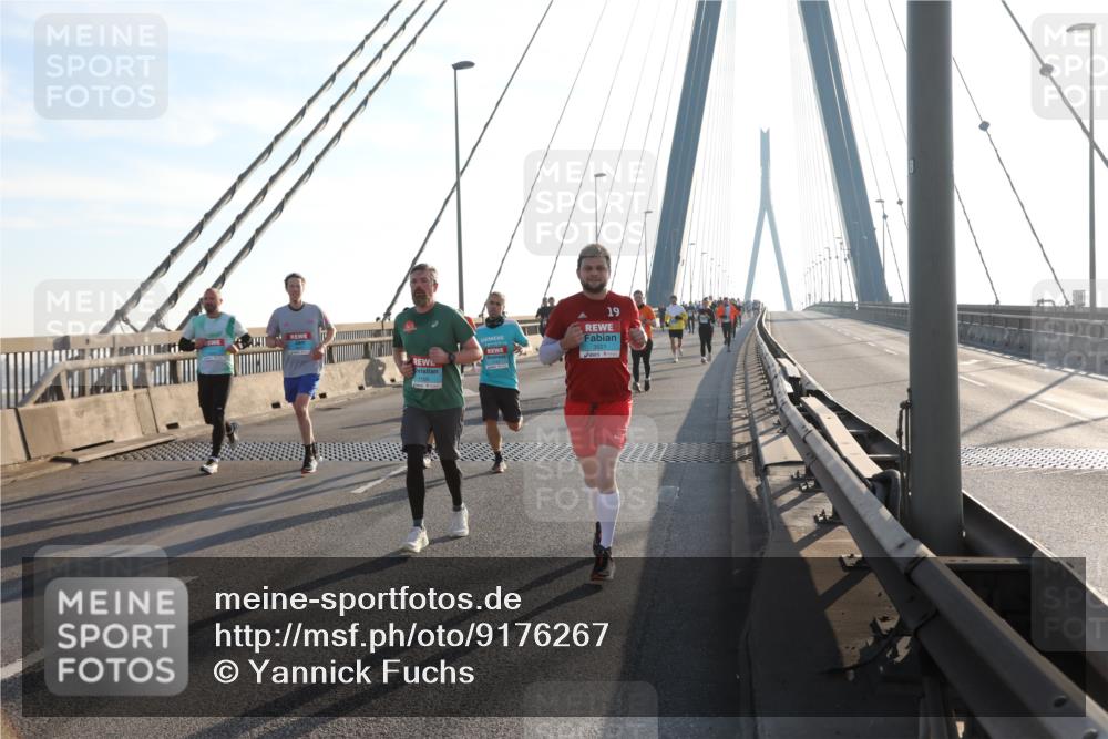 03.10.2025 - Köhlbrandbrückenlauf Yannick Fuchs http://msf.ph/oto/9176267 03.10.2025 08:25:43 Position 1 19 meine-sportfotos.de