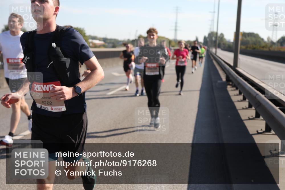 03.10.2025 - Köhlbrandbrückenlauf Yannick Fuchs http://msf.ph/oto/9176268 03.10.2025 11:13:57 Position 3 6762 meine-sportfotos.de