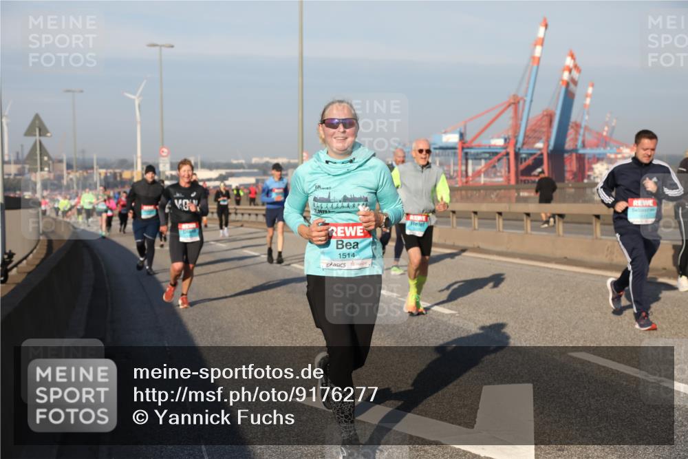 03.10.2025 - Köhlbrandbrückenlauf Yannick Fuchs http://msf.ph/oto/9176277 03.10.2025 08:46:34 Position 2 21, 0975, 1514 meine-sportfotos.de