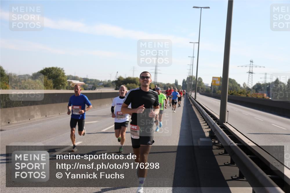 03.10.2025 - Köhlbrandbrückenlauf Yannick Fuchs http://msf.ph/oto/9176298 03.10.2025 11:14:00 Position 3 410 meine-sportfotos.de