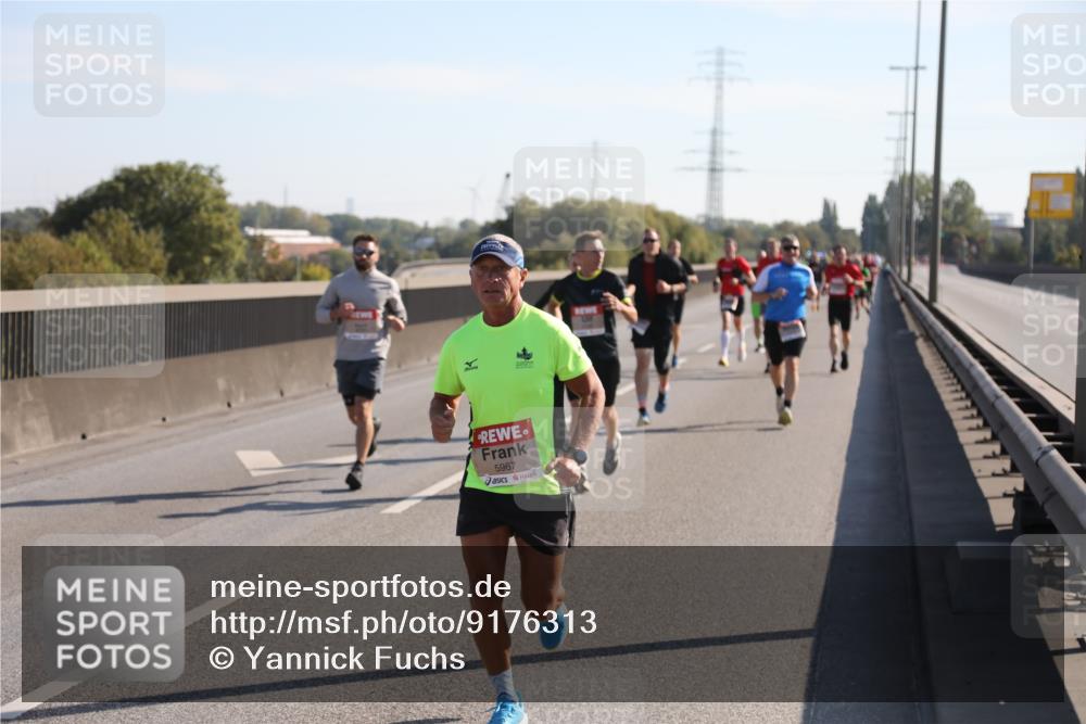 03.10.2025 - Köhlbrandbrückenlauf Yannick Fuchs http://msf.ph/oto/9176313 03.10.2025 11:14:02 Position 3 5967 meine-sportfotos.de