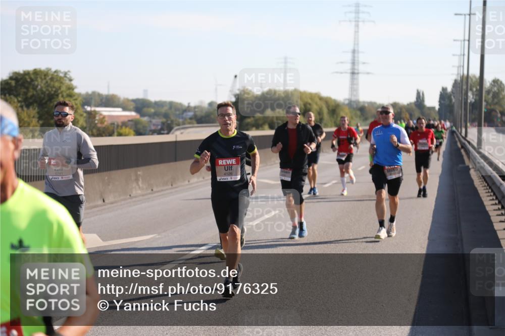 03.10.2025 - Köhlbrandbrückenlauf Yannick Fuchs http://msf.ph/oto/9176325 03.10.2025 11:14:03 Position 3 6741, 4126 meine-sportfotos.de