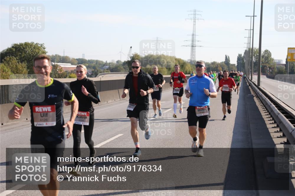 03.10.2025 - Köhlbrandbrückenlauf Yannick Fuchs http://msf.ph/oto/9176334 03.10.2025 11:14:05 Position 3 4126, 4299, 6142 meine-sportfotos.de