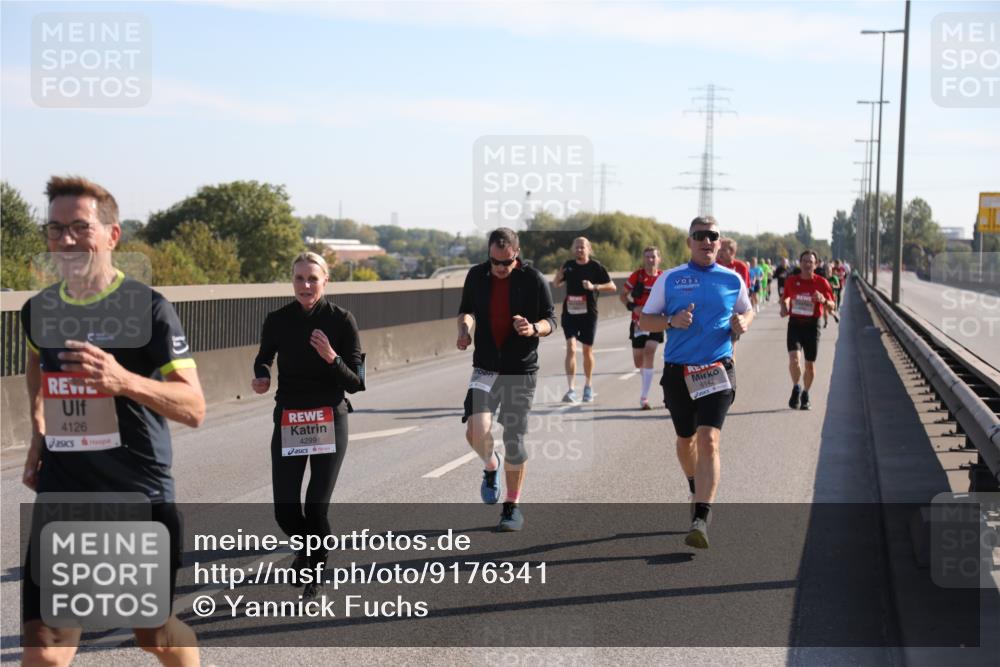 03.10.2025 - Köhlbrandbrückenlauf Yannick Fuchs http://msf.ph/oto/9176341 03.10.2025 11:14:05 Position 3 4126, 4299, 6142 meine-sportfotos.de