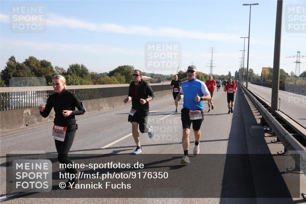 03.10.2025 - Köhlbrandbrückenlauf Yannick Fuchs http://msf.ph/oto/9176350 03.10.2025 11:14:06 Position 3 4299, 6142 meine-sportfotos.de