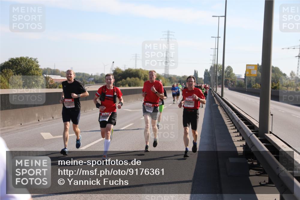 03.10.2025 - Köhlbrandbrückenlauf Yannick Fuchs http://msf.ph/oto/9176361 03.10.2025 11:14:07 Position 3 6484 meine-sportfotos.de