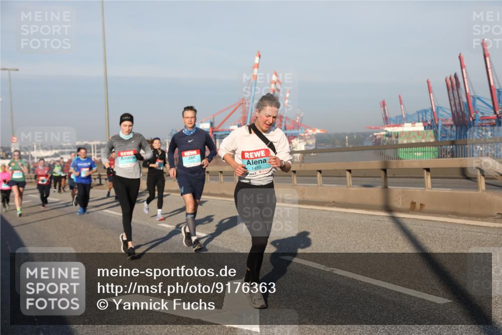 03.10.2025 - Köhlbrandbrückenlauf Yannick Fuchs http://msf.ph/oto/9176363 03.10.2025 08:46:42 Position 2 1455 meine-sportfotos.de