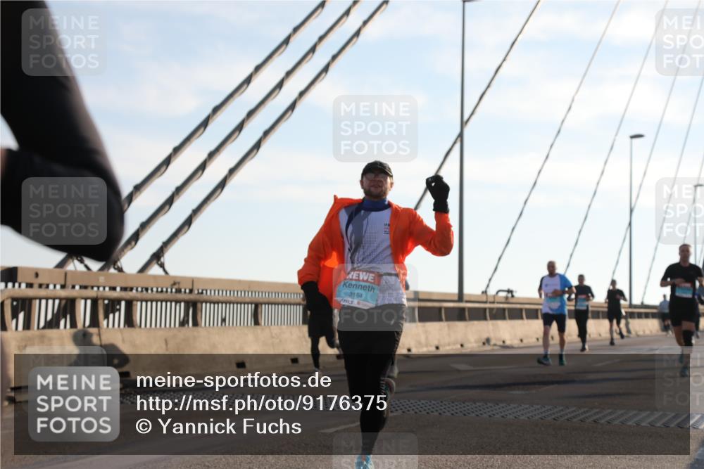 03.10.2025 - Köhlbrandbrückenlauf Yannick Fuchs http://msf.ph/oto/9176375 03.10.2025 08:25:52 Position 1 3164 meine-sportfotos.de
