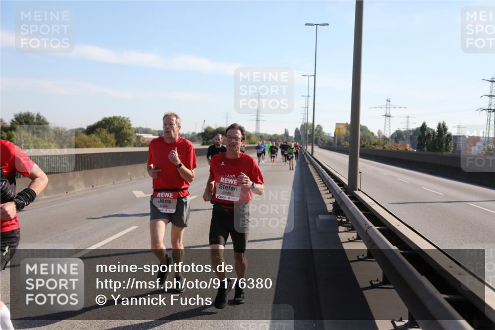 03.10.2025 - Köhlbrandbrückenlauf Yannick Fuchs http://msf.ph/oto/9176380 03.10.2025 11:14:09 Position 3 6464, 6484 meine-sportfotos.de