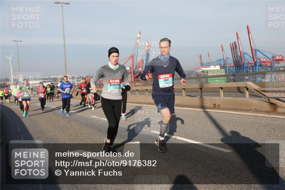 03.10.2025 - Köhlbrandbrückenlauf Yannick Fuchs http://msf.ph/oto/9176382 03.10.2025 08:46:43 Position 2 1438, 1439 meine-sportfotos.de