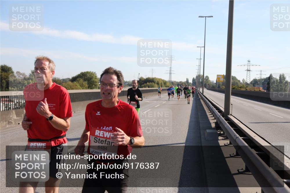 03.10.2025 - Köhlbrandbrückenlauf Yannick Fuchs http://msf.ph/oto/9176387 03.10.2025 11:14:10 Position 3 6464, 6484 meine-sportfotos.de
