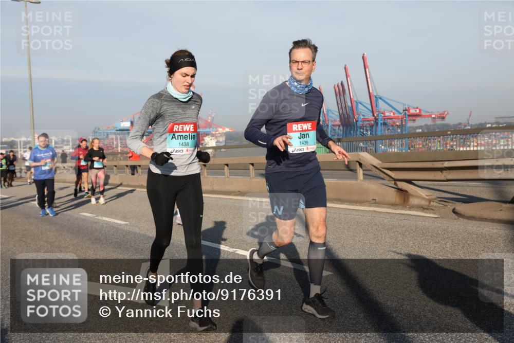 03.10.2025 - Köhlbrandbrückenlauf Yannick Fuchs http://msf.ph/oto/9176391 03.10.2025 08:46:44 Position 2 1438, 1439 meine-sportfotos.de
