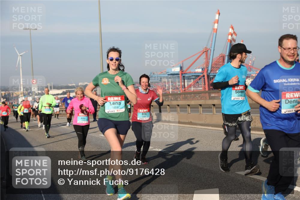 03.10.2025 - Köhlbrandbrückenlauf Yannick Fuchs http://msf.ph/oto/9176428 03.10.2025 08:46:47 Position 2 3735, 1604, 3596, 3394, 186 meine-sportfotos.de