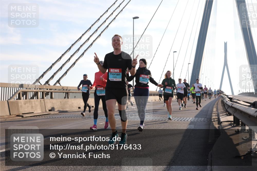 03.10.2025 - Köhlbrandbrückenlauf Yannick Fuchs http://msf.ph/oto/9176433 03.10.2025 08:25:57 Position 1 1045, 1449 meine-sportfotos.de